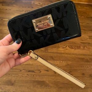 Michael Kors wristlet